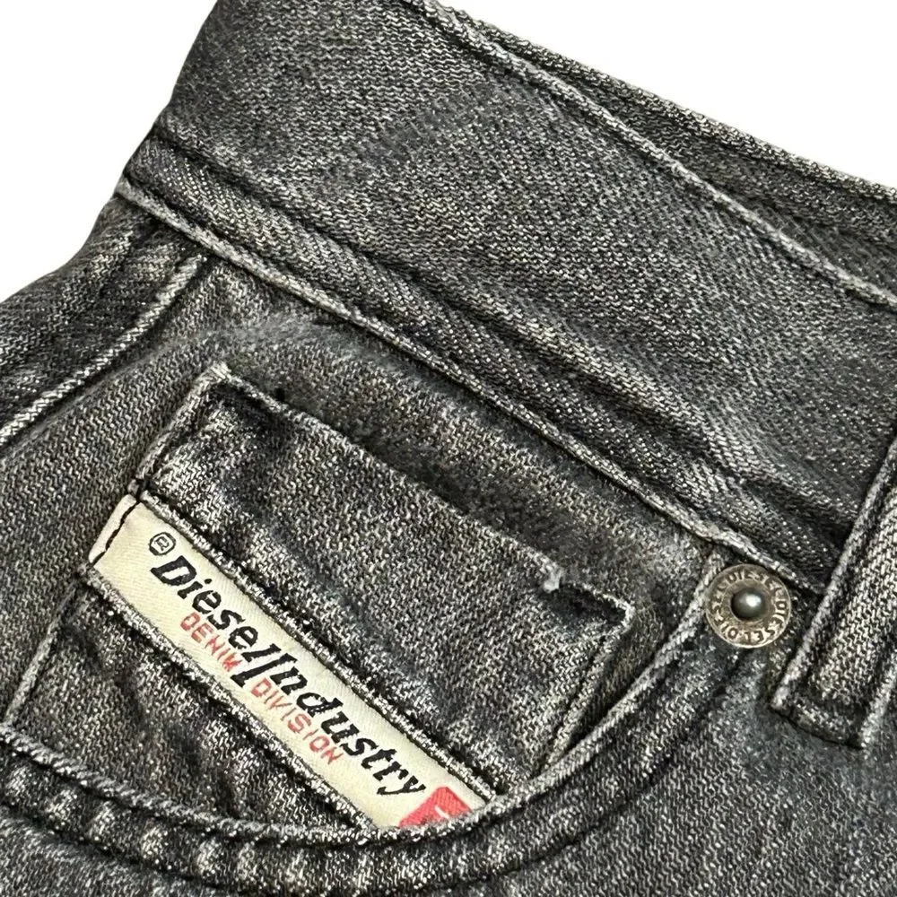 Diesel High Rise Straight Leg 1956 D-Tulip Gray 24